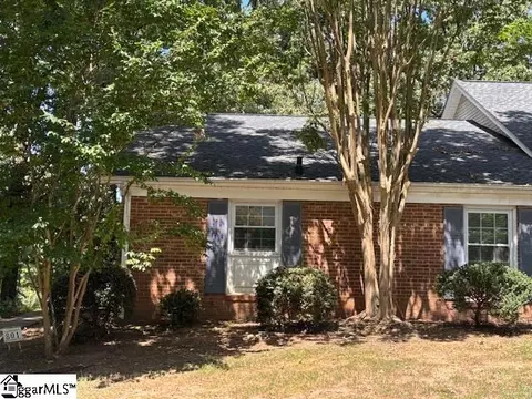 801 Wenwood Cir, Greenville, SC 29604