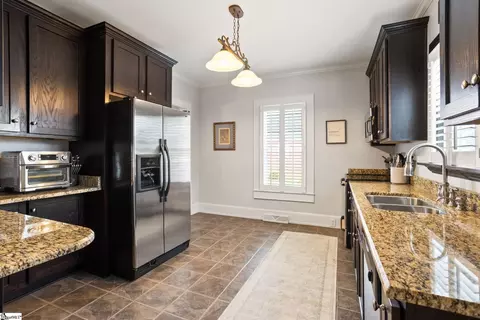 209 E Fairview Ave, Greer, SC 29651 photo 10