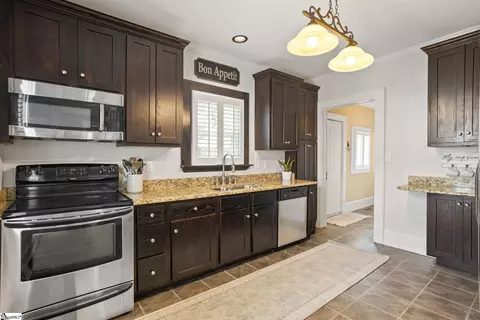 209 E Fairview Ave, Greer, SC 29651 photo 9