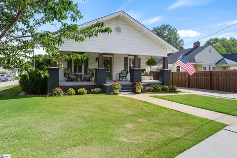 209 E Fairview Ave, Greer, SC 29651