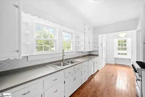 Kitchen - 301 E Main St, Easley, SC 29642 photo 1 of 2