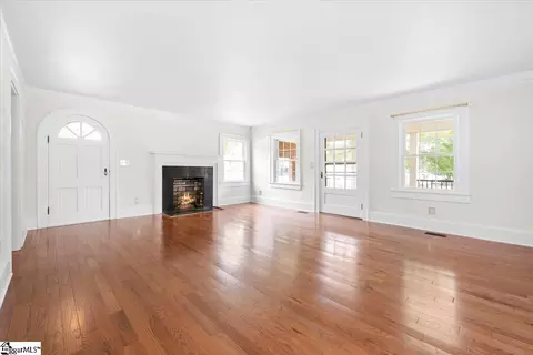 Living - 301 E Main St, Easley, SC 29642 photo 2 of 6