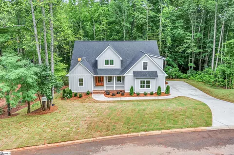 5 Falling Leaf Dr, Travelers Rest, SC 29690