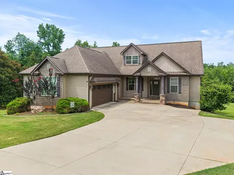 22 Meadowglen Pl, Greer, SC 29651