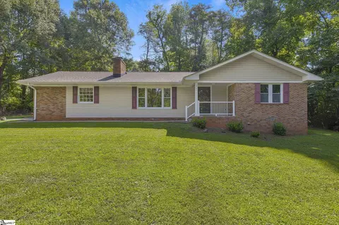 210 Thomas Rd, Pickens, SC 29671