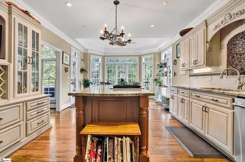Kitchen - 9 Latour Way, Greer, SC 29650 photo 4 of 5