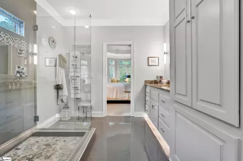 Bath - 9 Latour Way, Greer, SC 29650 photo 2 of 4