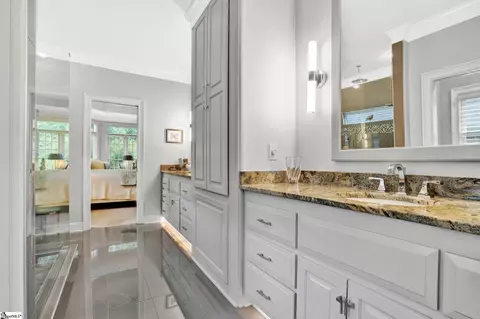 Bath - 9 Latour Way, Greer, SC 29650 photo 3 of 4
