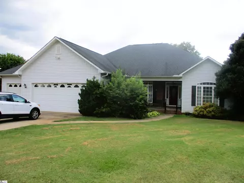 1324 Falcons Dr, Walhalla, SC 29691