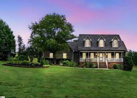 514 Flynn Rd, Greer, SC 29651