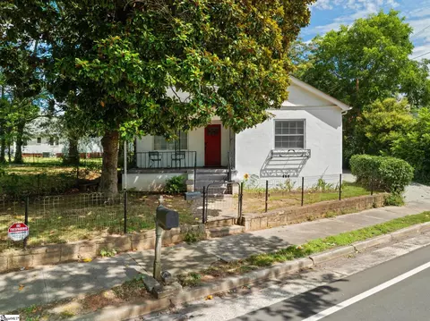 805 Perry Rd, Greenville, SC 29609