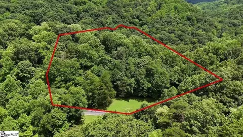 2 Granite Falls Dr, Landrum, SC 29356
