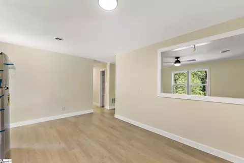 Living - 134 Quail Haven Dr, Easley, SC 29642 photo 4 of 4
