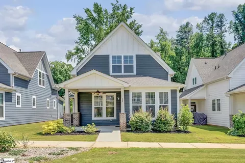 14 Cottage Knoll Cir, Greenville, SC 29609