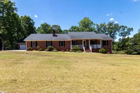 302 Wild Azalea Dr, Inman, SC 29349