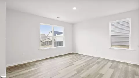 Living - 804 Embark Cir, Greer, SC 29651 photo 2 of 4