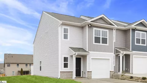814 Embark Cir, Greer, SC 29651 photo 2