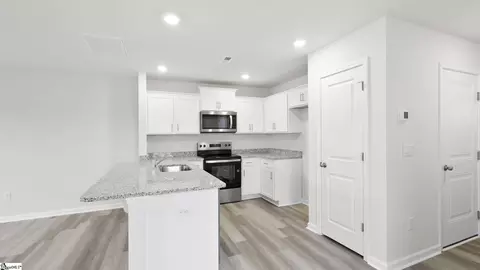 814 Embark Cir, Greer, SC 29651 photo 6