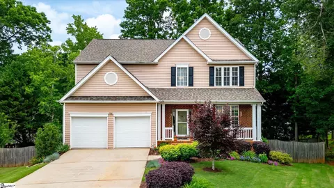 14 Bluff Ridge Ct, Greenville, SC 29617