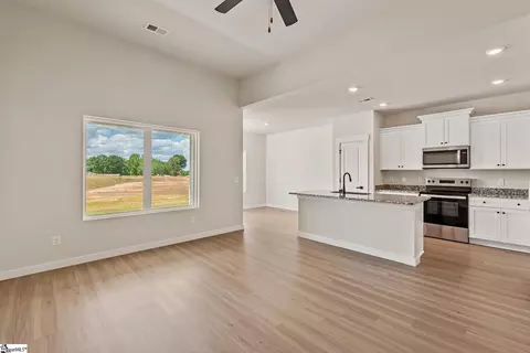 1221 Crested Iris St, Moore, SC 29369 photo 5