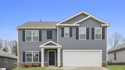 860 Wolverine Ln, Woodruff, SC 29388