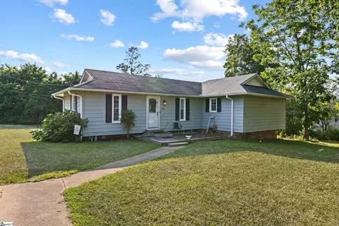 202 Sherwood Rd, Easley, SC 29640