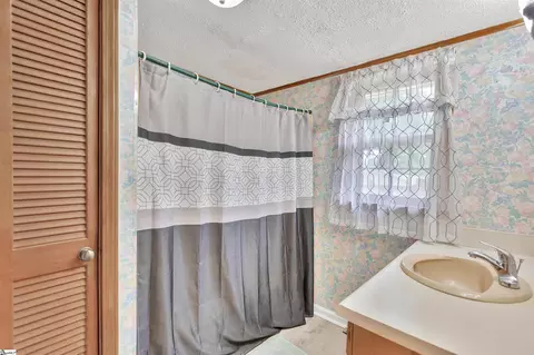 712 W Main St, Easley, SC 29640 photo 16