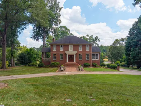 61 Forest Ln, Greenville, SC 29605