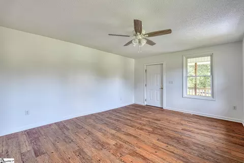 121 Beth St, Greer, SC 29651 photo 5