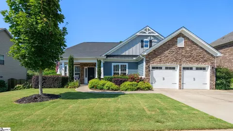 408 Chillingham Ct, Fountain Inn, SC 29644