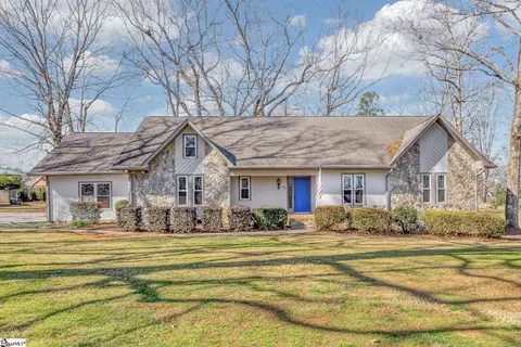 103 Oak Meadow Dr, Simpsonville, SC 29681