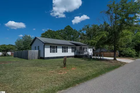 101 Morgan St, Greer, SC 29651