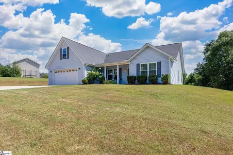 107 Whileaway Ct, Taylors, SC 29687