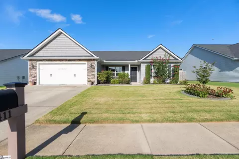 411 Peaksview Dr, Simpsonville, SC 29681
