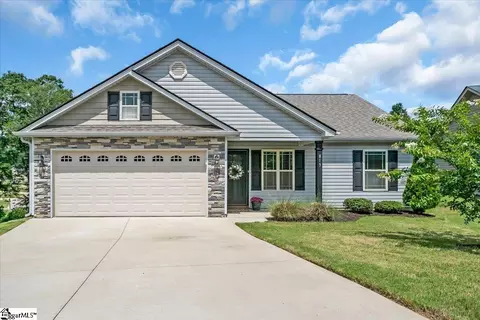 813 N Mossy Rock Rd, Spartanburg, SC 29303