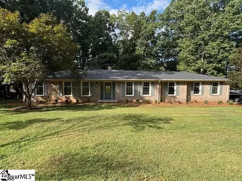 1 Winsford Dr, Greenville, SC 29609