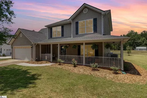 2 Buck Trl, Fountain Inn, SC 29644