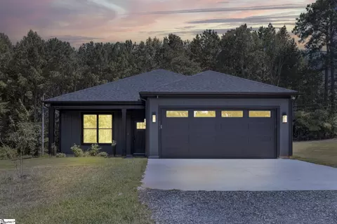 351 Scenic Ave, Campobello, SC 29322
