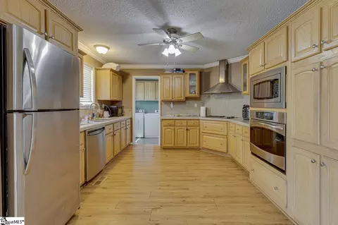 Kitchen - 1139 Wright School Rd, Belton, SC 29627 photo 1 of 4