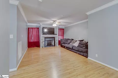 Living - 1139 Wright School Rd, Belton, SC 29627 photo 2 of 5