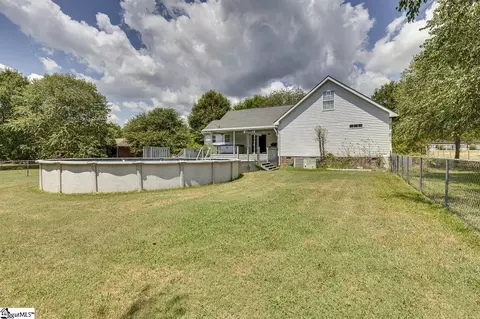 Exterior - 1139 Wright School Rd, Belton, SC 29627 photo 5 of 9