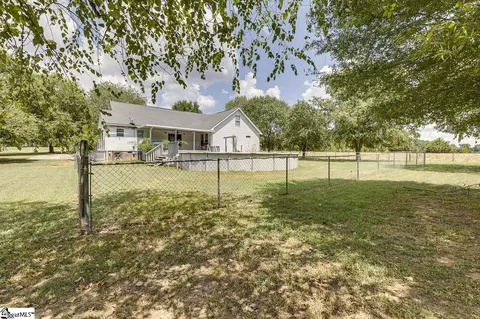 Exterior - 1139 Wright School Rd, Belton, SC 29627 photo 8 of 9