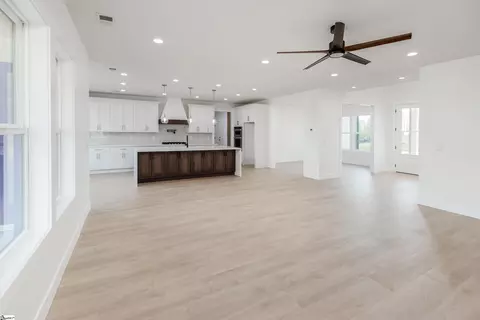 3619 Pennington Rd, Greer, SC 29651 photo 8