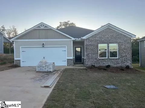 279 Pretoria Dr, Woodruff, SC 29388