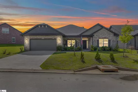 315 Rolling Waters Dr, Greenville, SC 29605