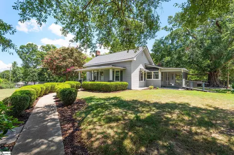 206 Ivydale Dr, Greenville, SC 29609