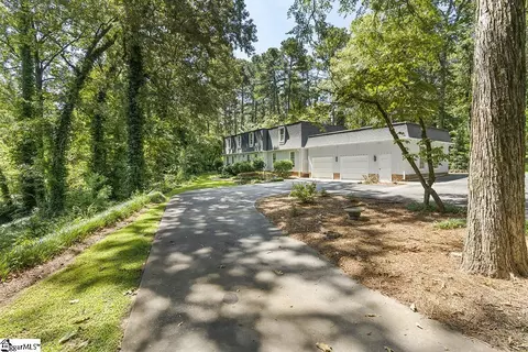 101 Longwood Ln, Greenwood, SC 29646