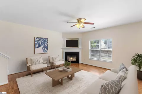 Living - 14 Cork Dr, Greer, SC 29650 photo 3 of 7