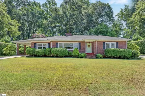 70 Lake Forest Dr, Greenville, SC 29609