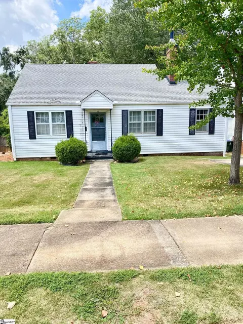 18 Amherst Ave, Greenville, SC 29605